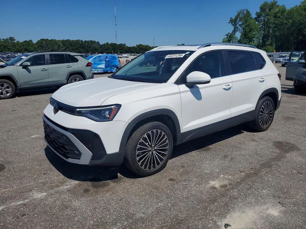 VOLKSWAGEN TAOS SE 2025