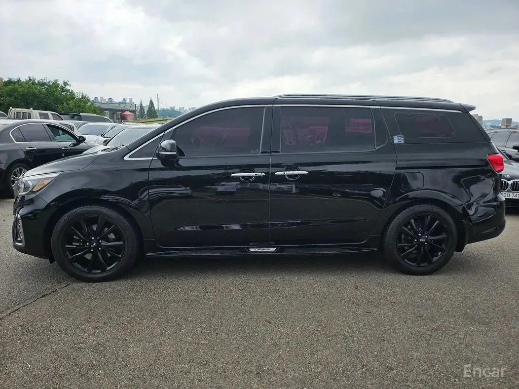 KIA CARNIVAL 2018
