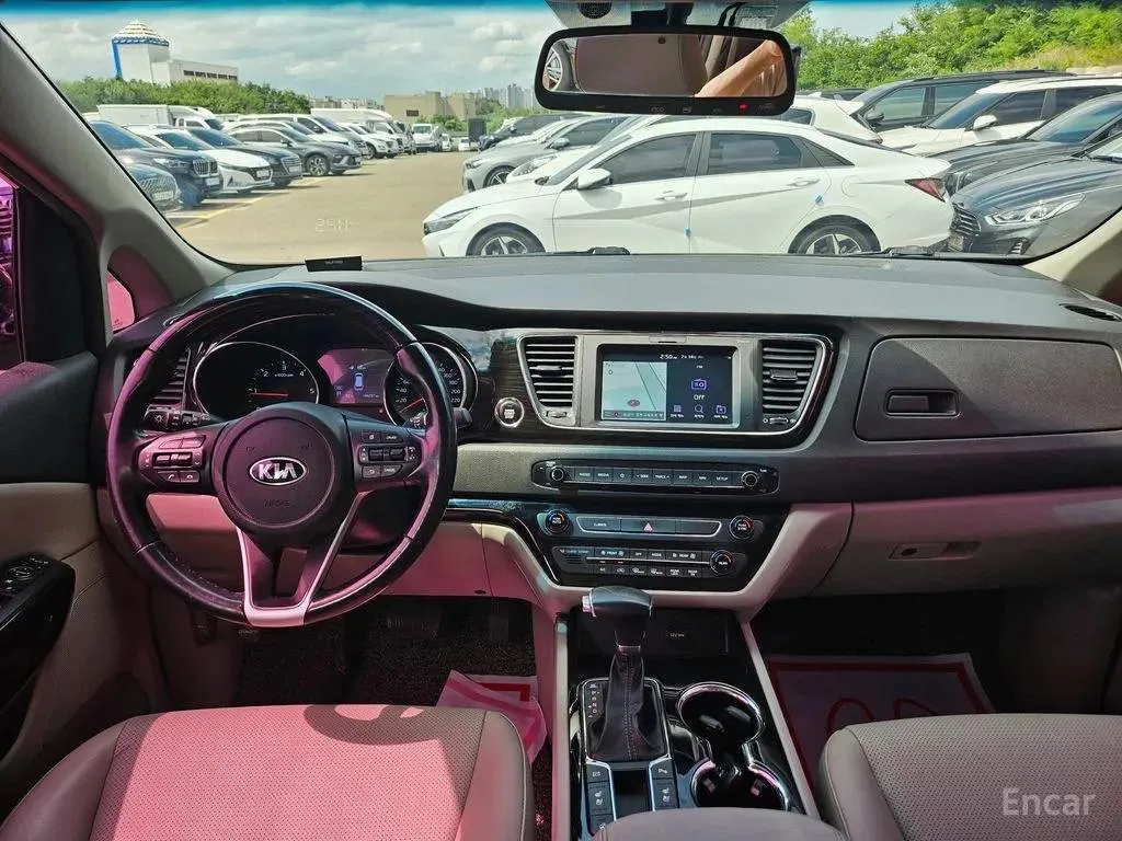 KIA CARNIVAL 2018
