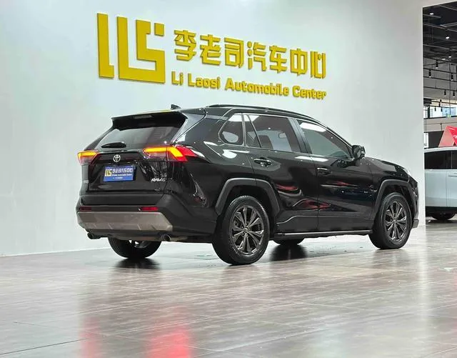 TOYOTA RAV4 FASHION PLUS EDITION 2023