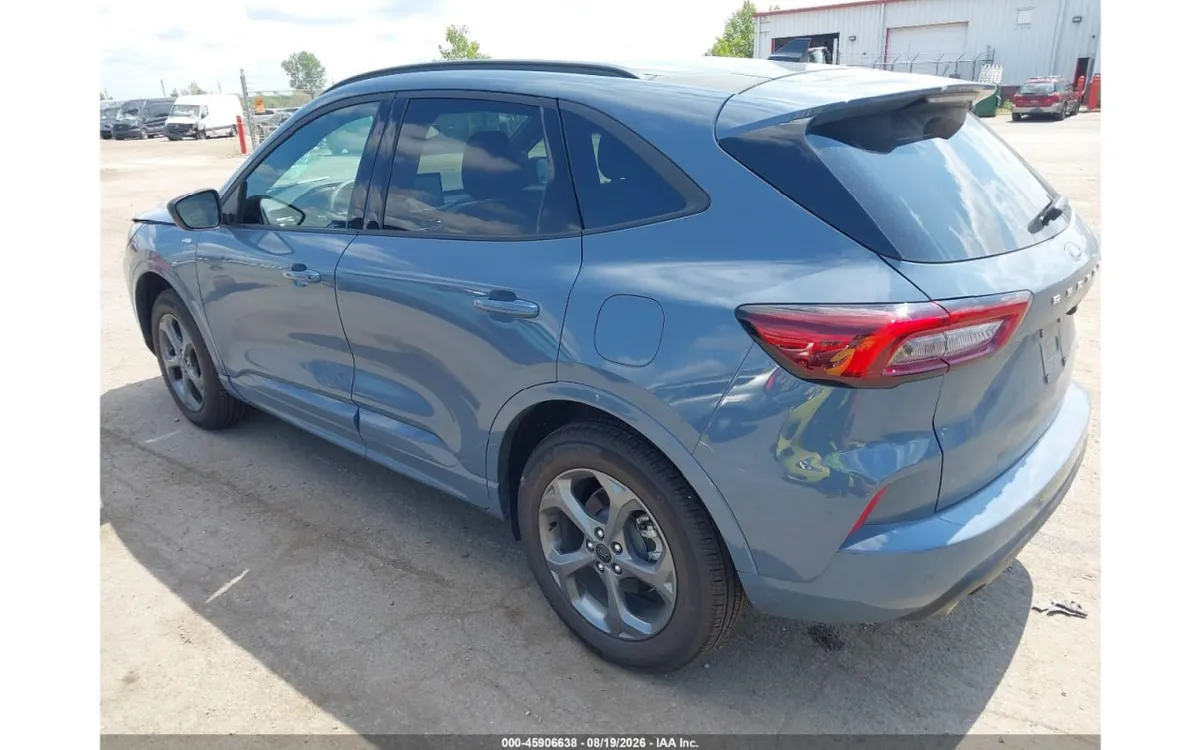 FORD ESCAPE PREMIUM 2024