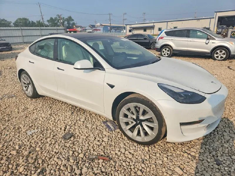 TESLA MODEL 3 LONG RANGE 2021