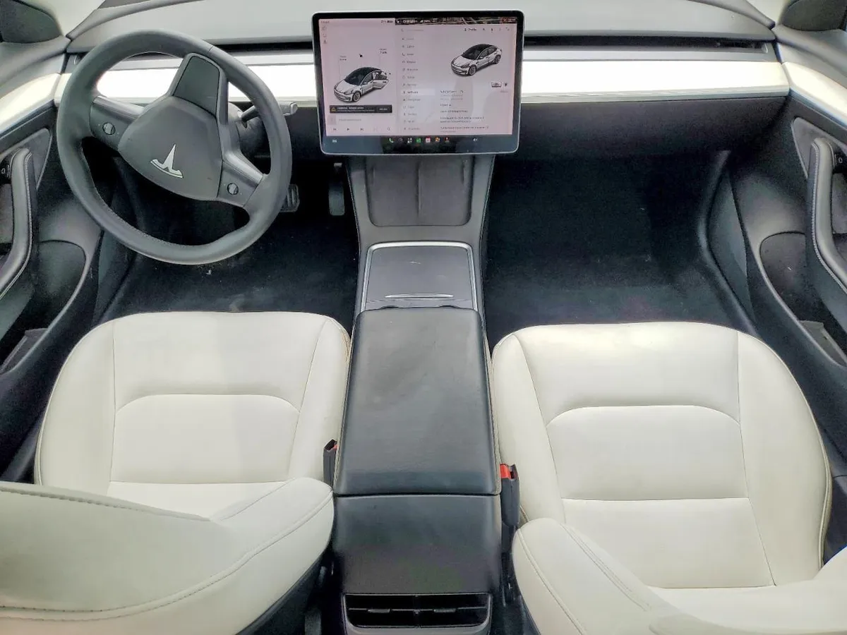 TESLA MODEL 3 LONG RANGE 2021