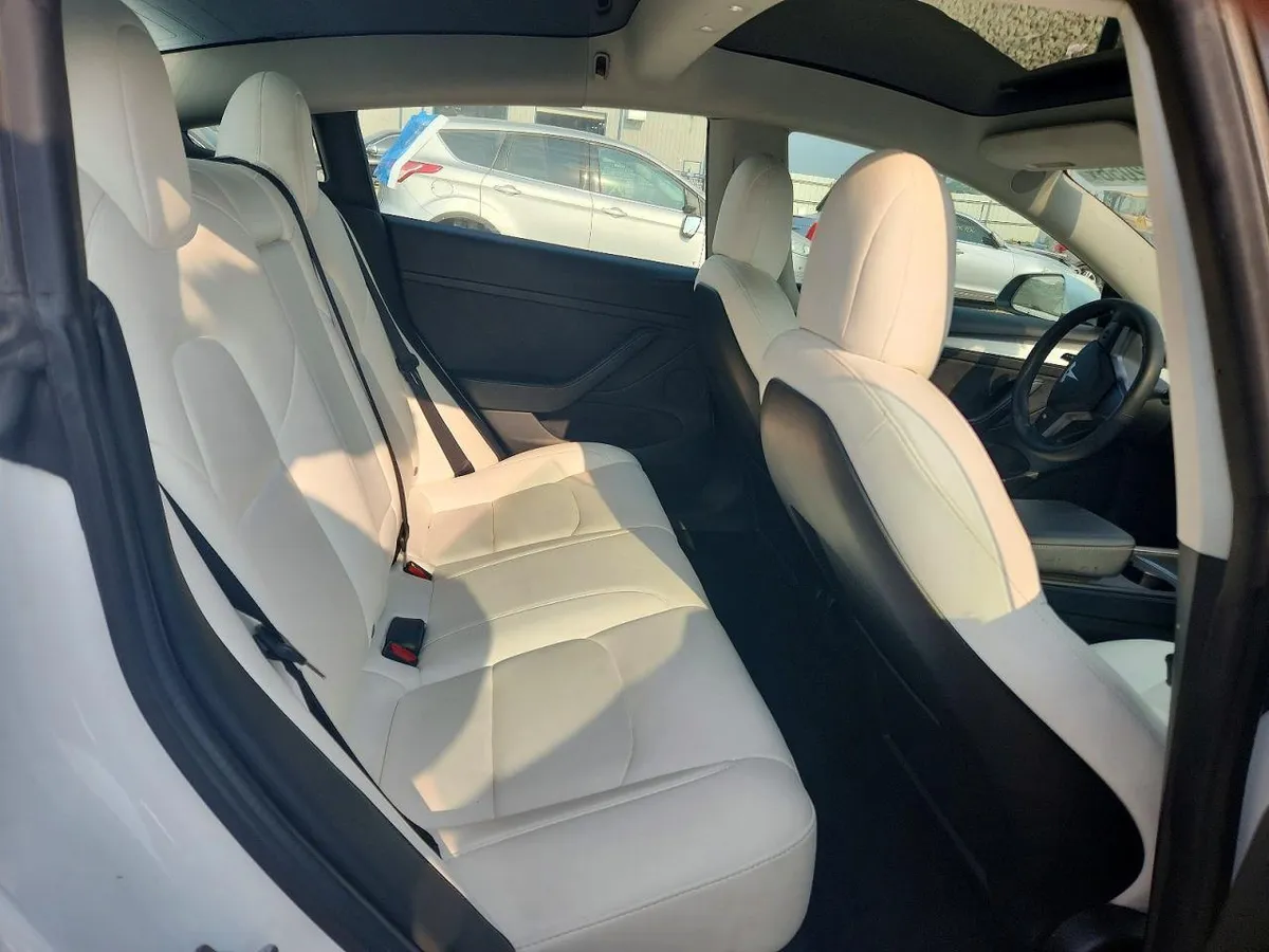 TESLA MODEL 3 LONG RANGE 2021