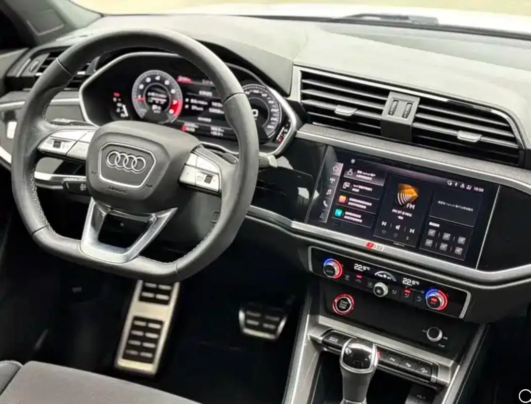 AUDI Q3 2022