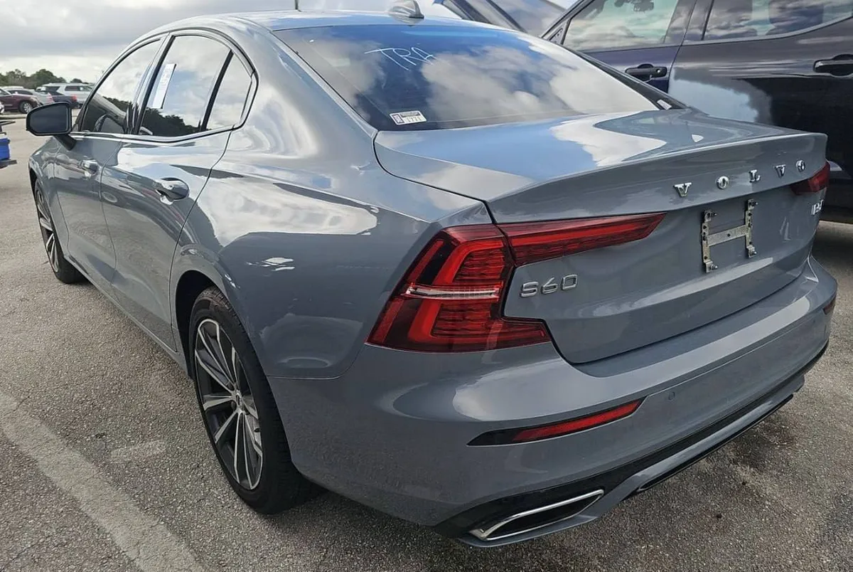VOLVO S60 2022