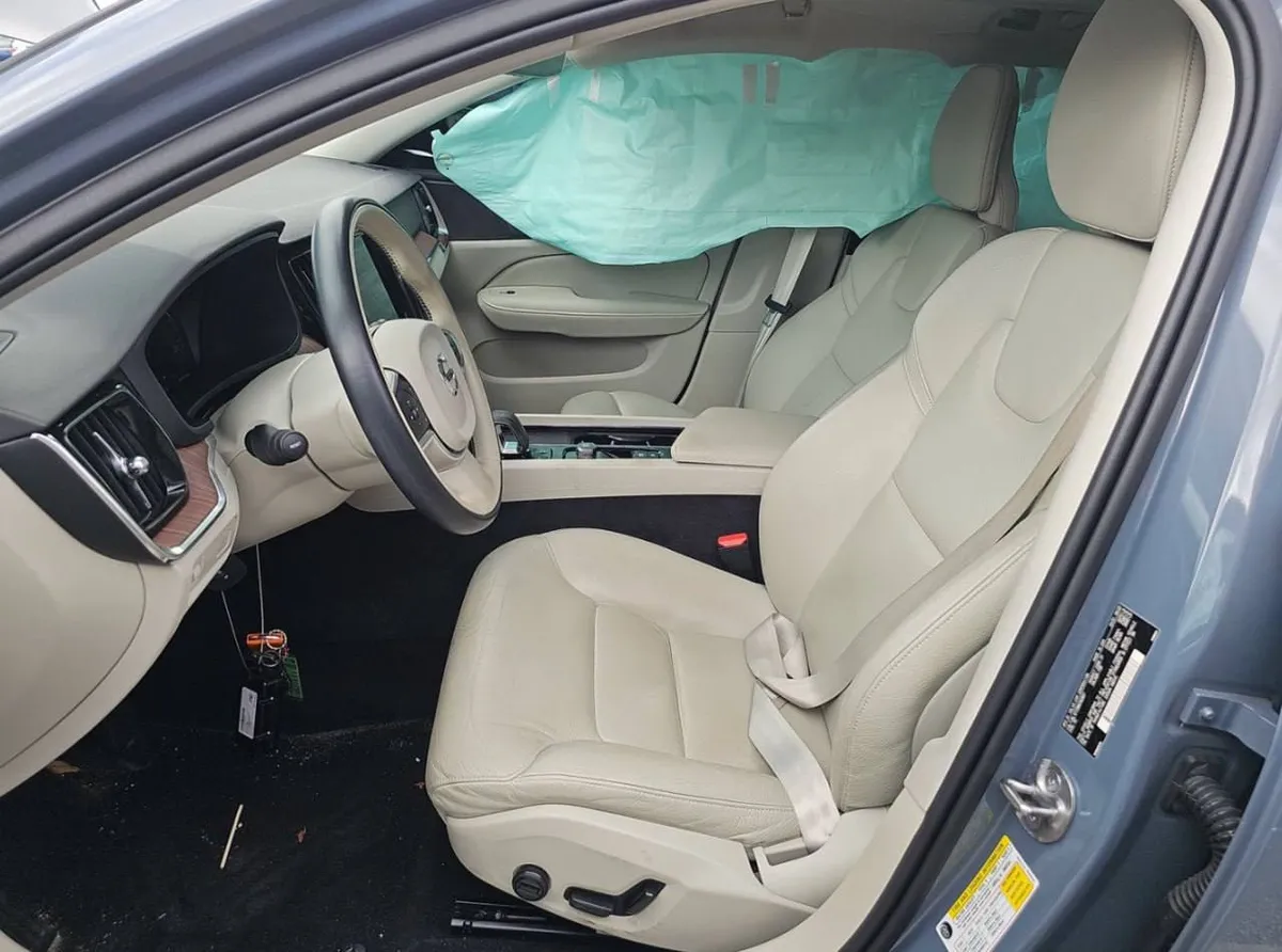 VOLVO S60 2022