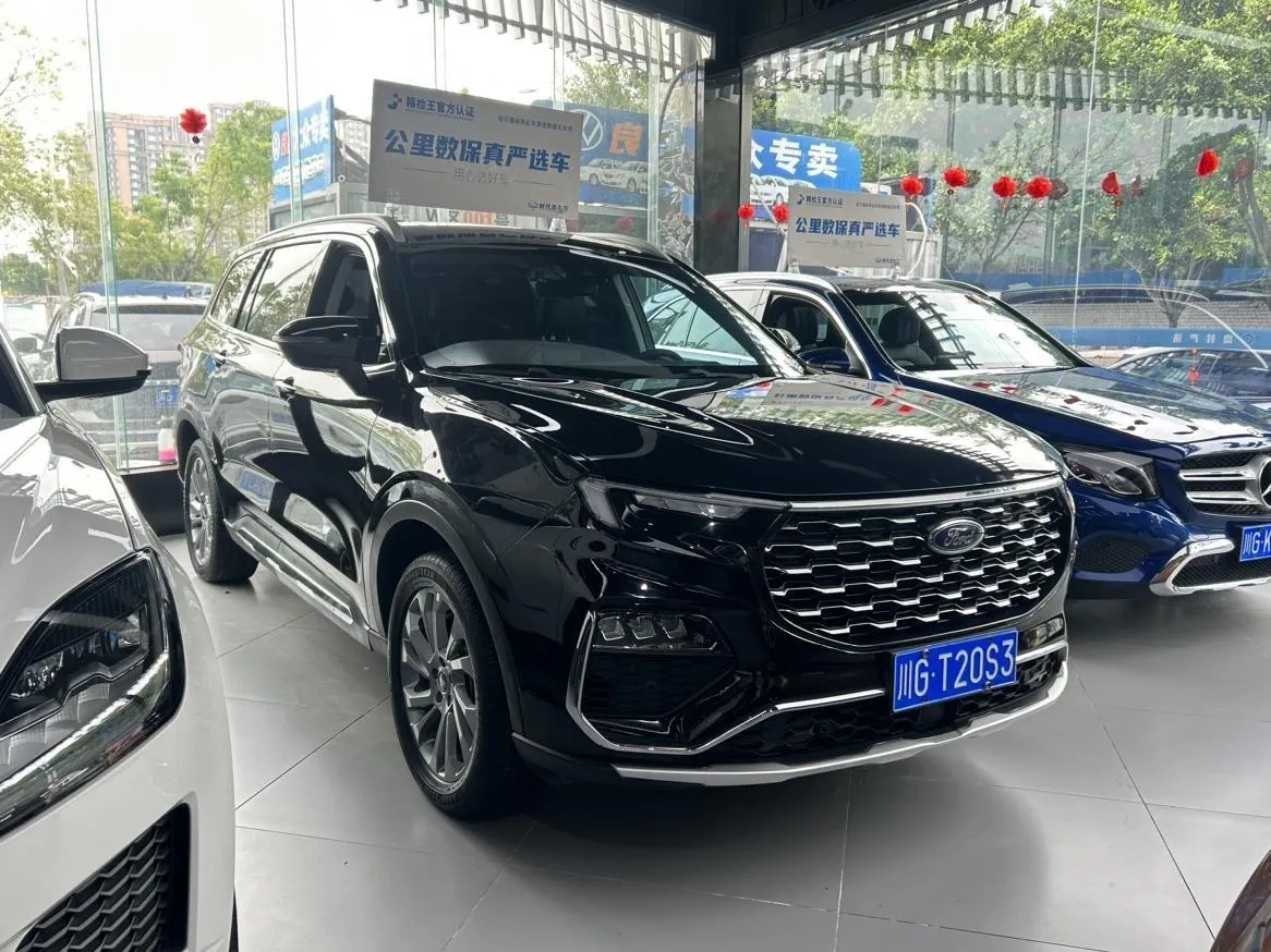 FORD EQUATOR 6-SEATER PREMIUM MODEL 2022