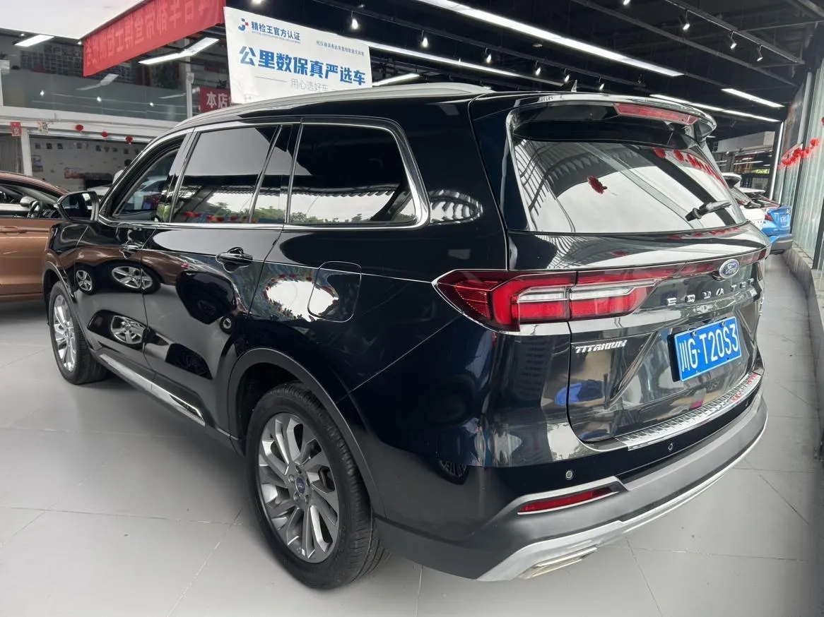 FORD EQUATOR 6-SEATER PREMIUM MODEL 2022