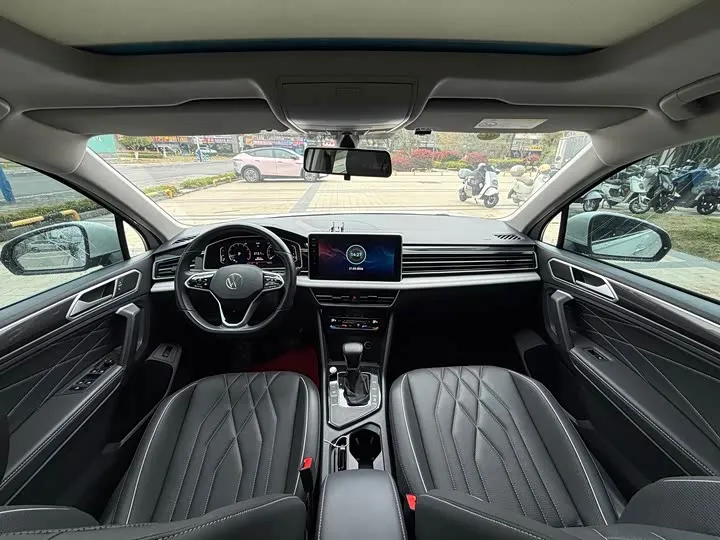 VOLKSWAGEN TIGUAN L ПРОБЕГ 40 000 КМ ДЛЯ 2023 ГОДА ЭТО ОТЛИЧНЫЙ ПОКАЗАТЕЛЬ ДВИГАТЕЛЬ ТОЛЬКО РАЗОГРЕЛСЯ 2023