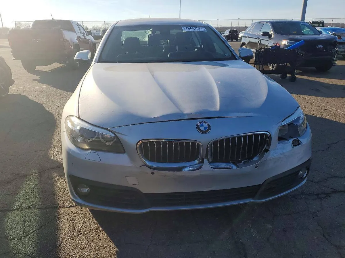 BMW 528 XI 2016