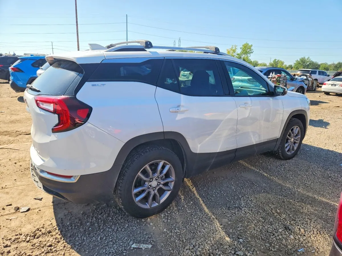 GMC TERRAIN SLT 2024