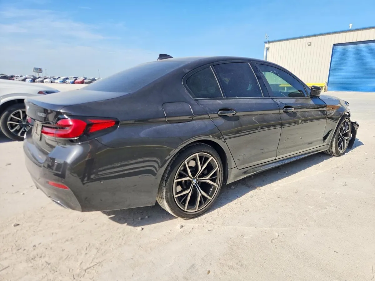 BMW 5 SERIES МУЛЬТИМЕДИА IDRIVE ВИРТУАЛЬНАЯ ПРИБОРНАЯ ПАНЕЛЬ ЛЮК ЭЛЕКТРОРЕГУЛИРОВКИ КРЕСЕЛ С ПАМЯТЬЮ ДВУХЗОННЫЙ К 2021