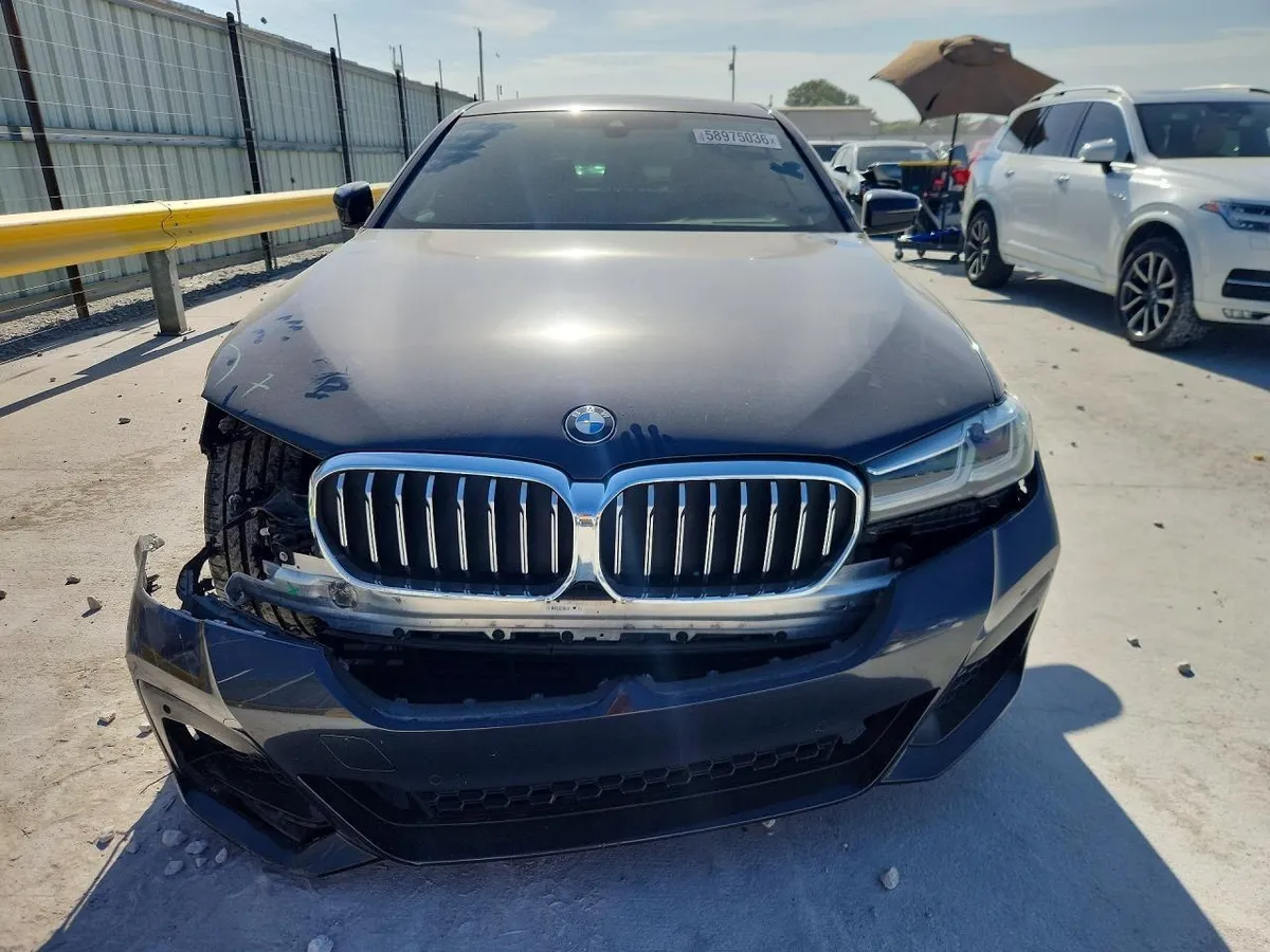 BMW 5 SERIES МУЛЬТИМЕДИА IDRIVE ВИРТУАЛЬНАЯ ПРИБОРНАЯ ПАНЕЛЬ ЛЮК ЭЛЕКТРОРЕГУЛИРОВКИ КРЕСЕЛ С ПАМЯТЬЮ ДВУХЗОННЫЙ К 2021
