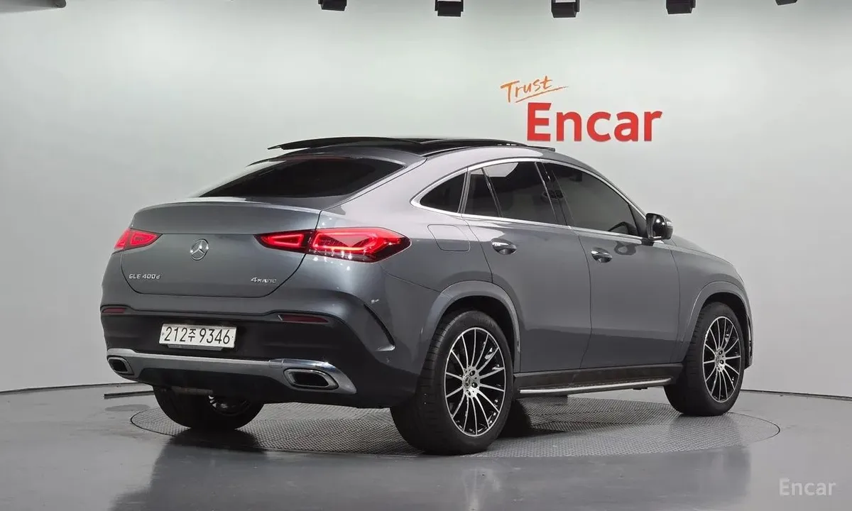 MERCEDES-BENZ GLE AMG-ОБВЕС ПАНОРАМНАЯ КРЫША ВЕНТИЛЯЦИЯ И ПОДОГРЕВ СИДЕНИЙ КОЖАНЫЙ САЛОН АДАПТИВНАЯ ОПТИКА LED ПРЕМИАЛ 2022