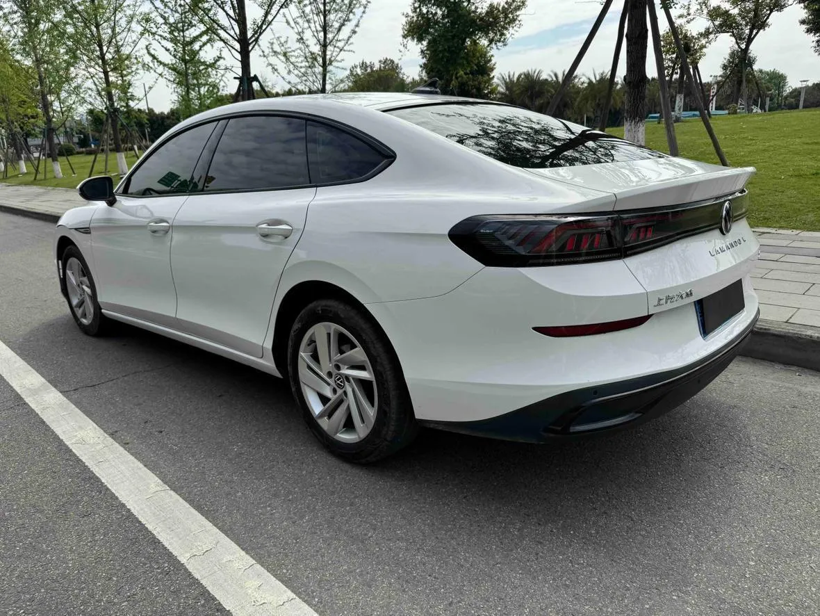 VOLKSWAGEN LAMANDO L FLAGSHIP EDITION 2023