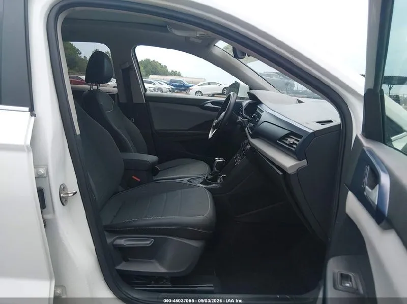 VOLKSWAGEN TAOS SE 2023