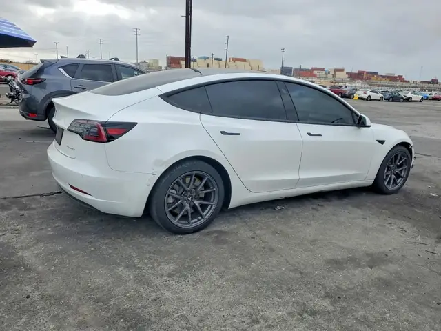 TESLA MODEL 3 LONG RANGE 2021