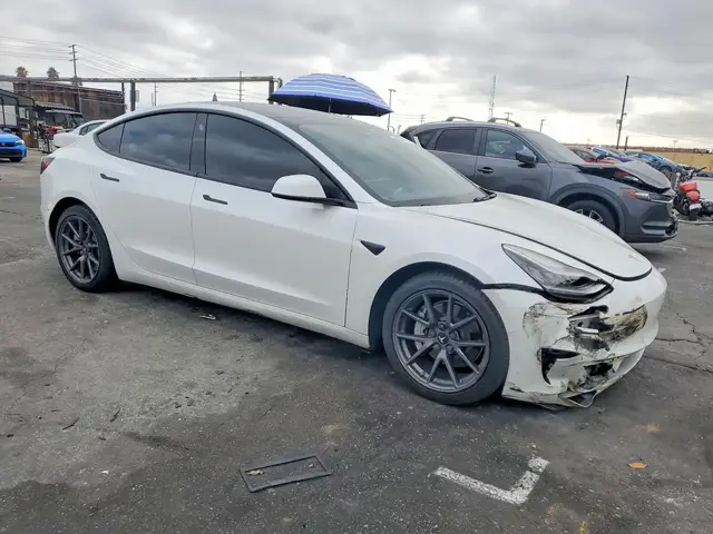 TESLA MODEL 3 LONG RANGE 2021