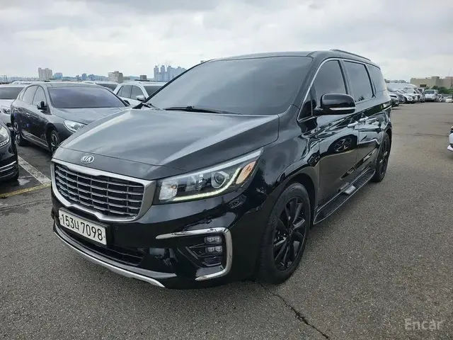 KIA CARNIVAL 2018
