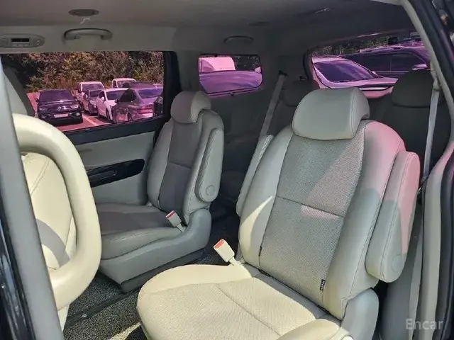 KIA CARNIVAL 2018