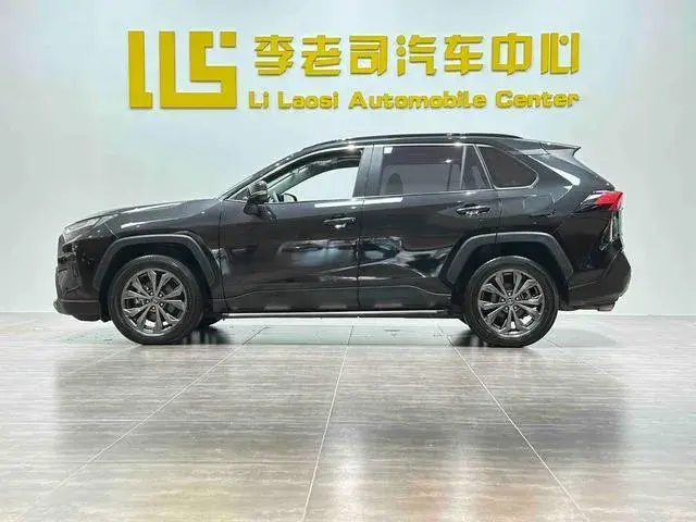 TOYOTA RAV4 FASHION PLUS EDITION 2023