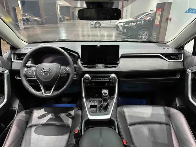 TOYOTA RAV4 FASHION PLUS EDITION 2023