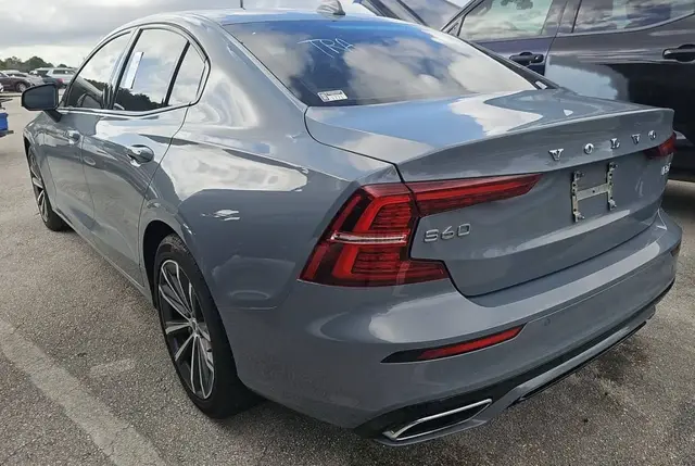 VOLVO S60 2022