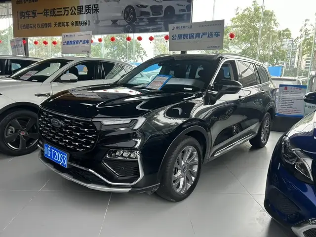 FORD EQUATOR 6-SEATER PREMIUM MODEL 2022