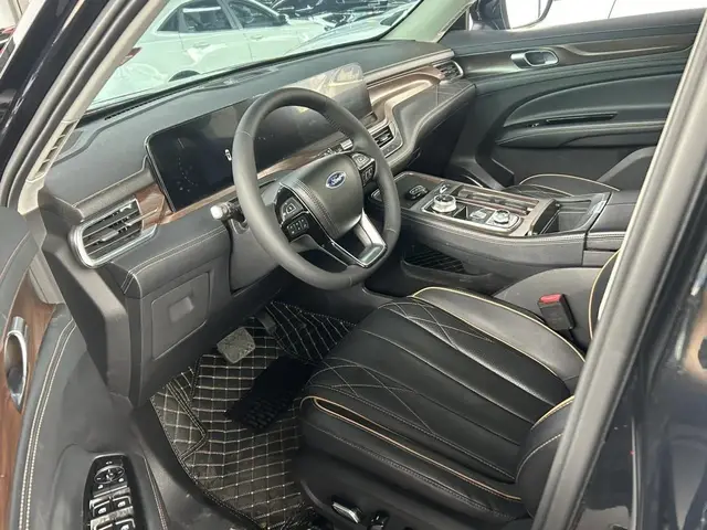 FORD EQUATOR 6-SEATER PREMIUM MODEL 2022