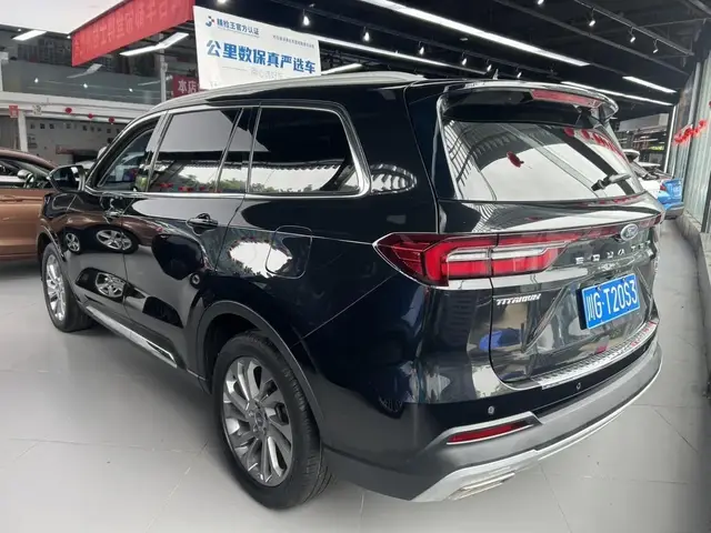 FORD EQUATOR 6-SEATER PREMIUM MODEL 2022