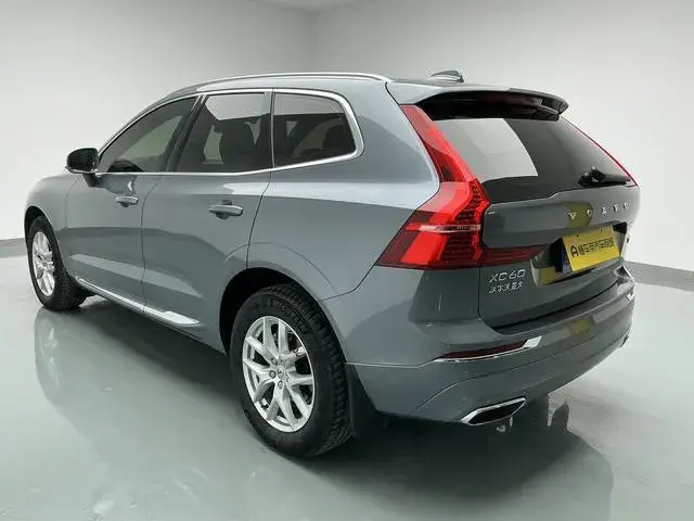 VOLVO XC60 ZHIYI LUXURY VERSION 2022