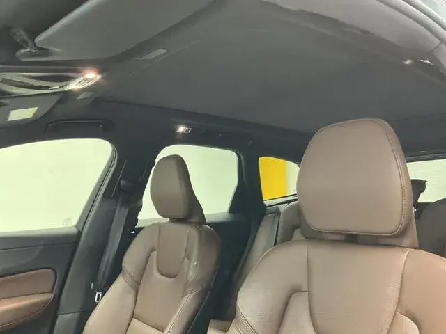 VOLVO XC60 ZHIYI LUXURY VERSION 2022