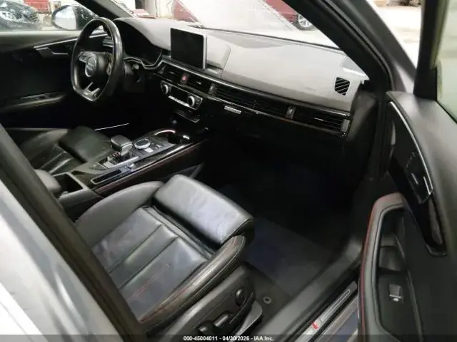 AUDI A4 2018