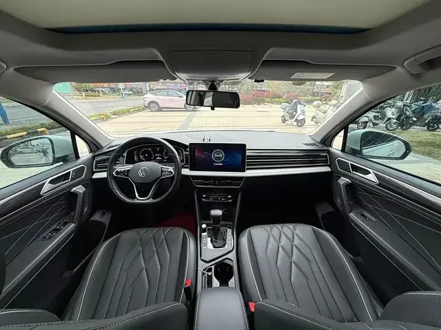 VOLKSWAGEN TIGUAN L ПРОБЕГ 40 000 КМ ДЛЯ 2023 ГОДА ЭТО ОТЛИЧНЫЙ ПОКАЗАТЕЛЬ ДВИГАТЕЛЬ ТОЛЬКО РАЗОГРЕЛСЯ 2023