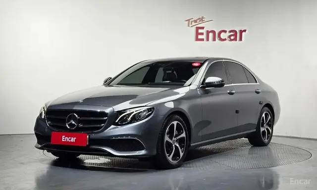 MERCEDES-BENZ E-CLASS 2022