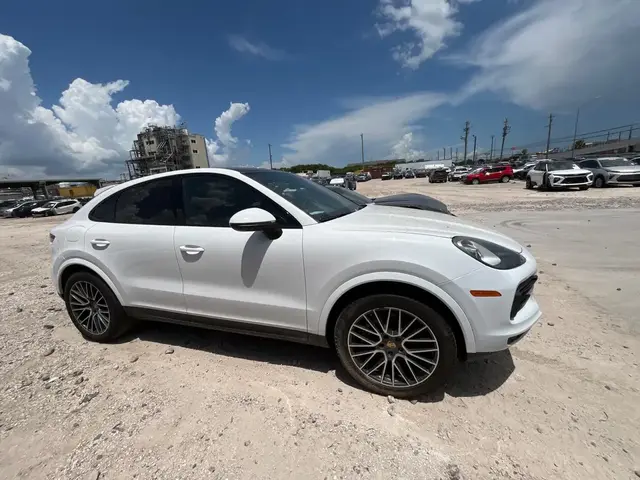 PORSCHE CAYENNE COUPE 2021