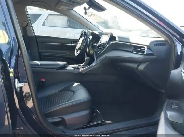 TOYOTA CAMRY SE 2021