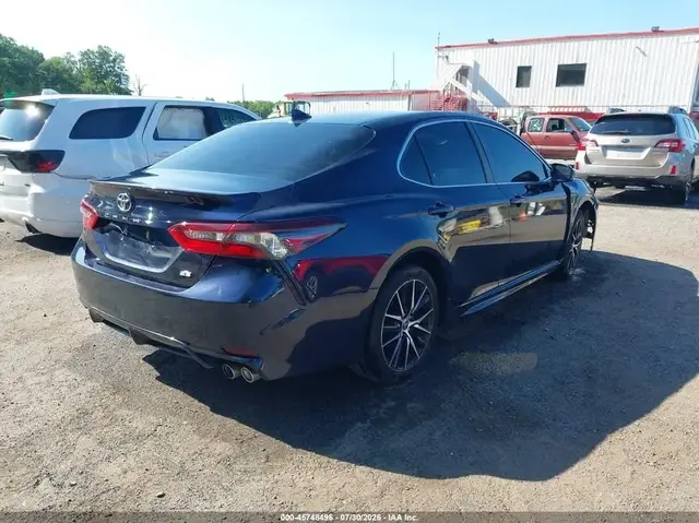 TOYOTA CAMRY SE 2021