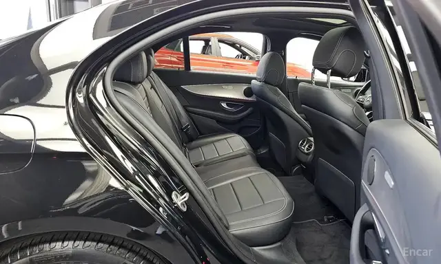 MERCEDES-BENZ E-CLASS 2019