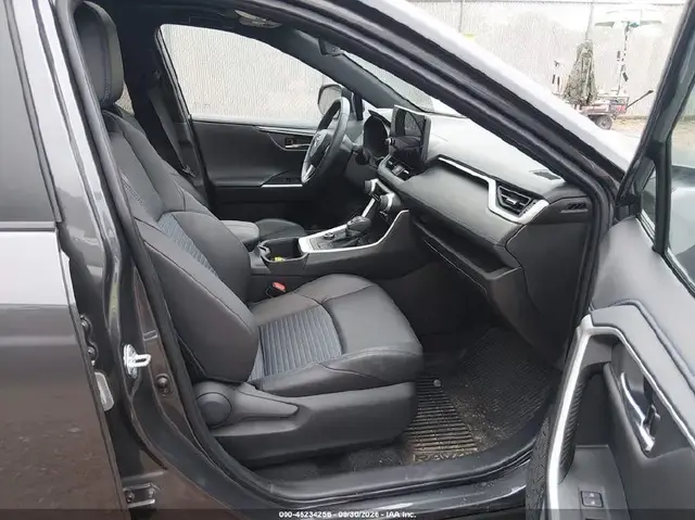 TOYOTA RAV4 HYBRID XSE 2024