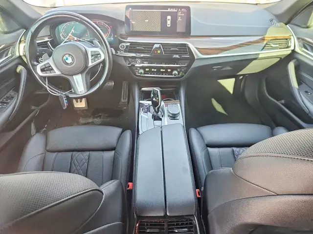 BMW 5 SERIES МУЛЬТИМЕДИА IDRIVE ВИРТУАЛЬНАЯ ПРИБОРНАЯ ПАНЕЛЬ ЛЮК ЭЛЕКТРОРЕГУЛИРОВКИ КРЕСЕЛ С ПАМЯТЬЮ ДВУХЗОННЫЙ К 2021