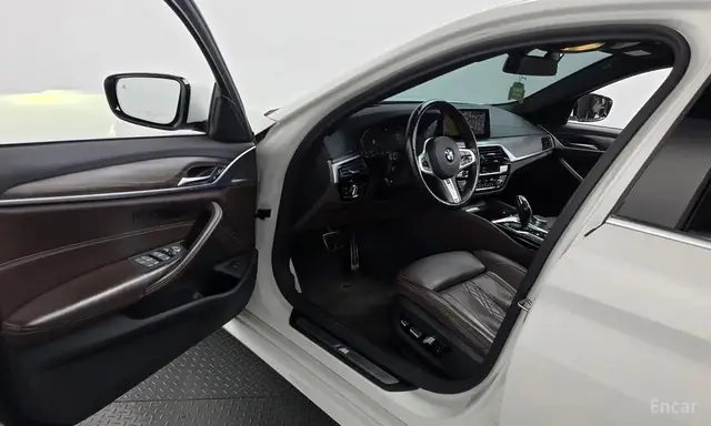 BMW 5 SERIES 2020