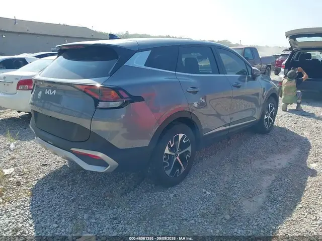 KIA SPORTAGE EX 2023