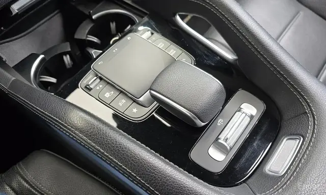 MERCEDES-BENZ GLE AMG-ОБВЕС ПАНОРАМНАЯ КРЫША ВЕНТИЛЯЦИЯ И ПОДОГРЕВ СИДЕНИЙ КОЖАНЫЙ САЛОН АДАПТИВНАЯ ОПТИКА LED ПРЕМИАЛ 2022
