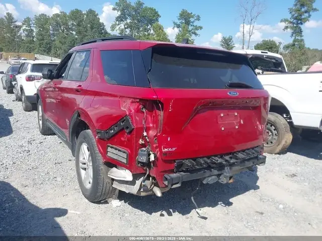 FORD EXPLORER XLT 2022