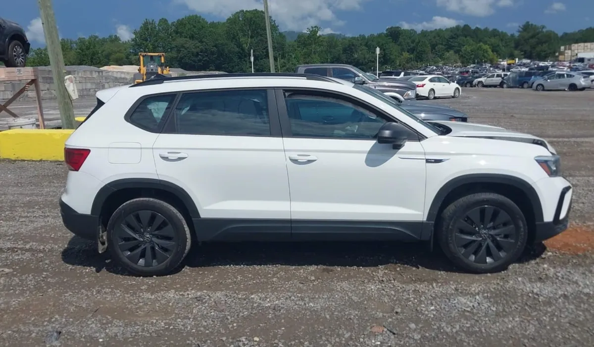 VOLKSWAGEN TAOS 2023