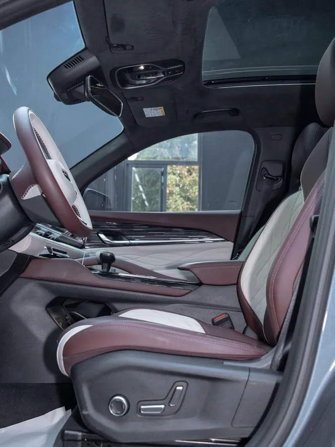 GEELY MONJARO 2021