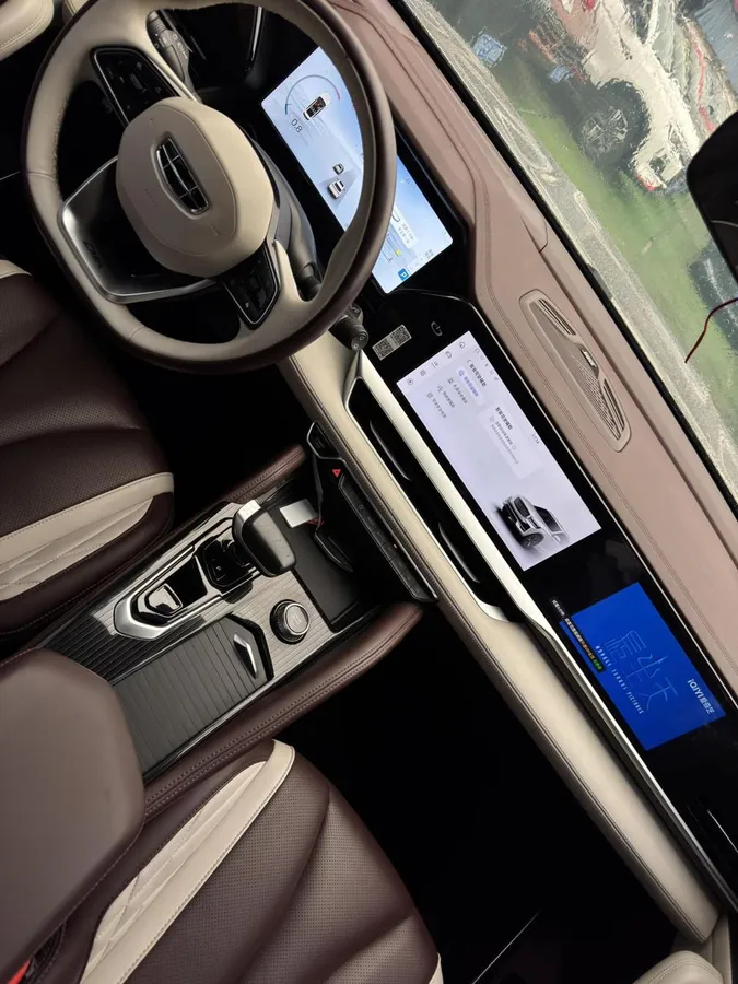 GEELY MONJARO 2022