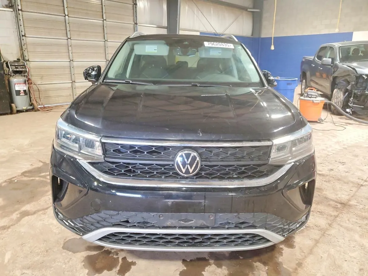 VOLKSWAGEN TAOS SE 2023